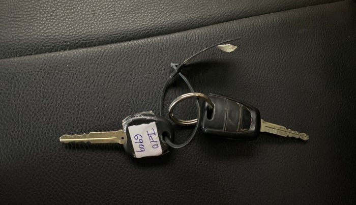 2020 Hyundai Grand i10 SPORTZ 1.2 KAPPA VTVT, Petrol, Manual, 53,906 km, Key Close Up