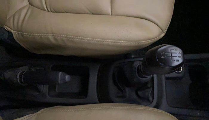 2017 Renault Kwid RXL, Petrol, Manual, 44,208 km, Gear Lever