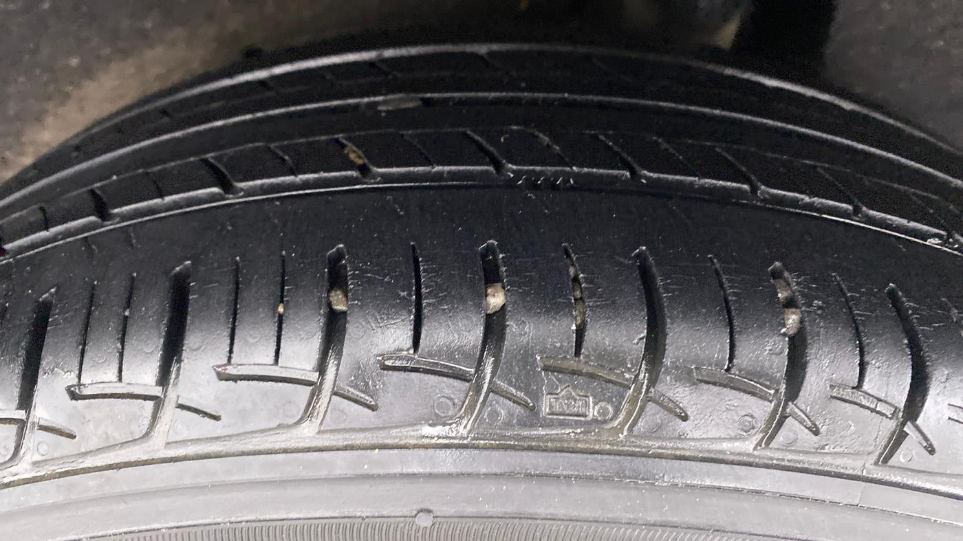 2016 Maruti Baleno DELTA PETROL 1.2, Petrol, Manual, 52,193 km, Left Rear Tyre Tread