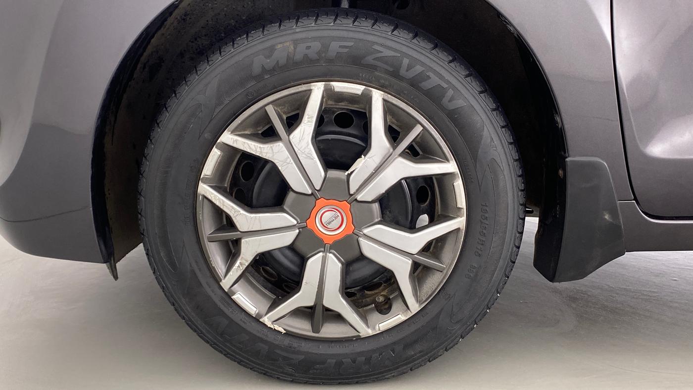 2016 Maruti Baleno DELTA PETROL 1.2, Petrol, Manual, 52,193 km, Left Front Wheel