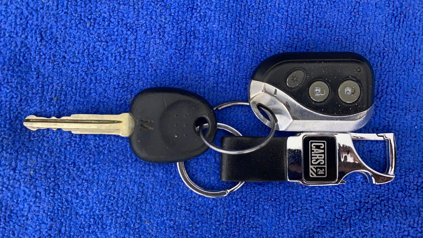 2012 Hyundai i10 ERA 1.1, CNG, Manual, 85,263 km, Key Close Up
