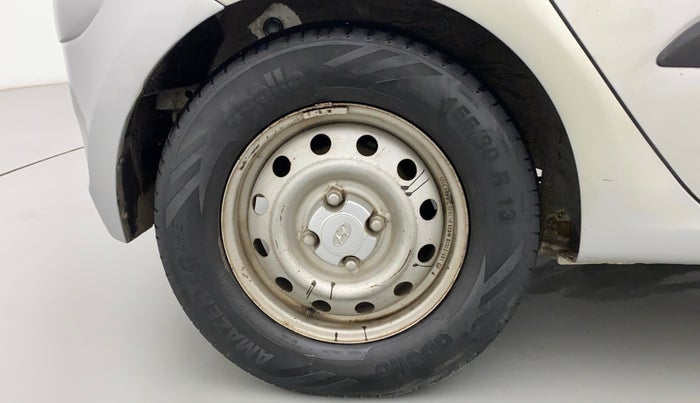 2012 Hyundai i10 ERA 1.1, CNG, Manual, 85,263 km, Right Rear Wheel