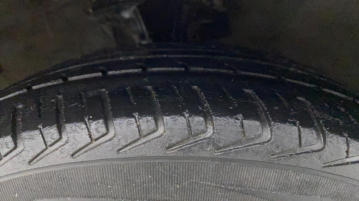 2012 Hyundai i10 ERA 1.1, CNG, Manual, 85,263 km, Left Front Tyre Tread