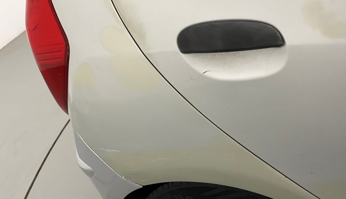 2012 Hyundai i10 ERA 1.1, CNG, Manual, 85,263 km, Right quarter panel - Minor scratches
