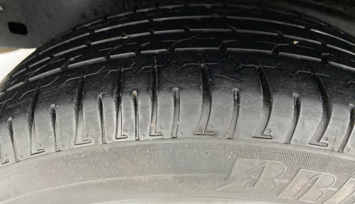 2019 Toyota Innova Crysta 2.8 GX AT 7 STR, Diesel, Automatic, 35,400 km, Right Rear Tyre Tread