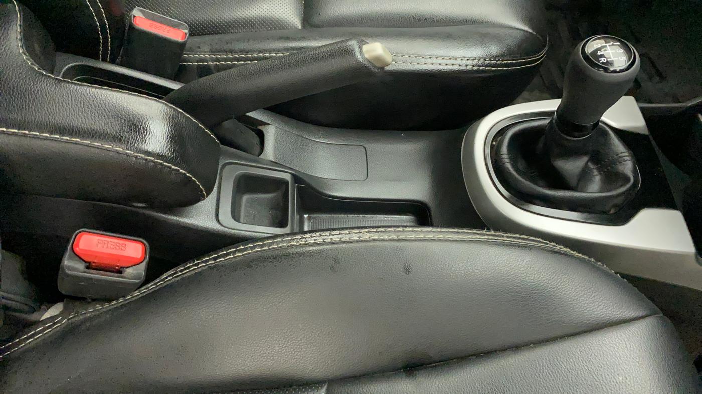 2017 Honda WR-V 1.2L I-VTEC VX MT, Petrol, Manual, 20,190 km, Gear Lever