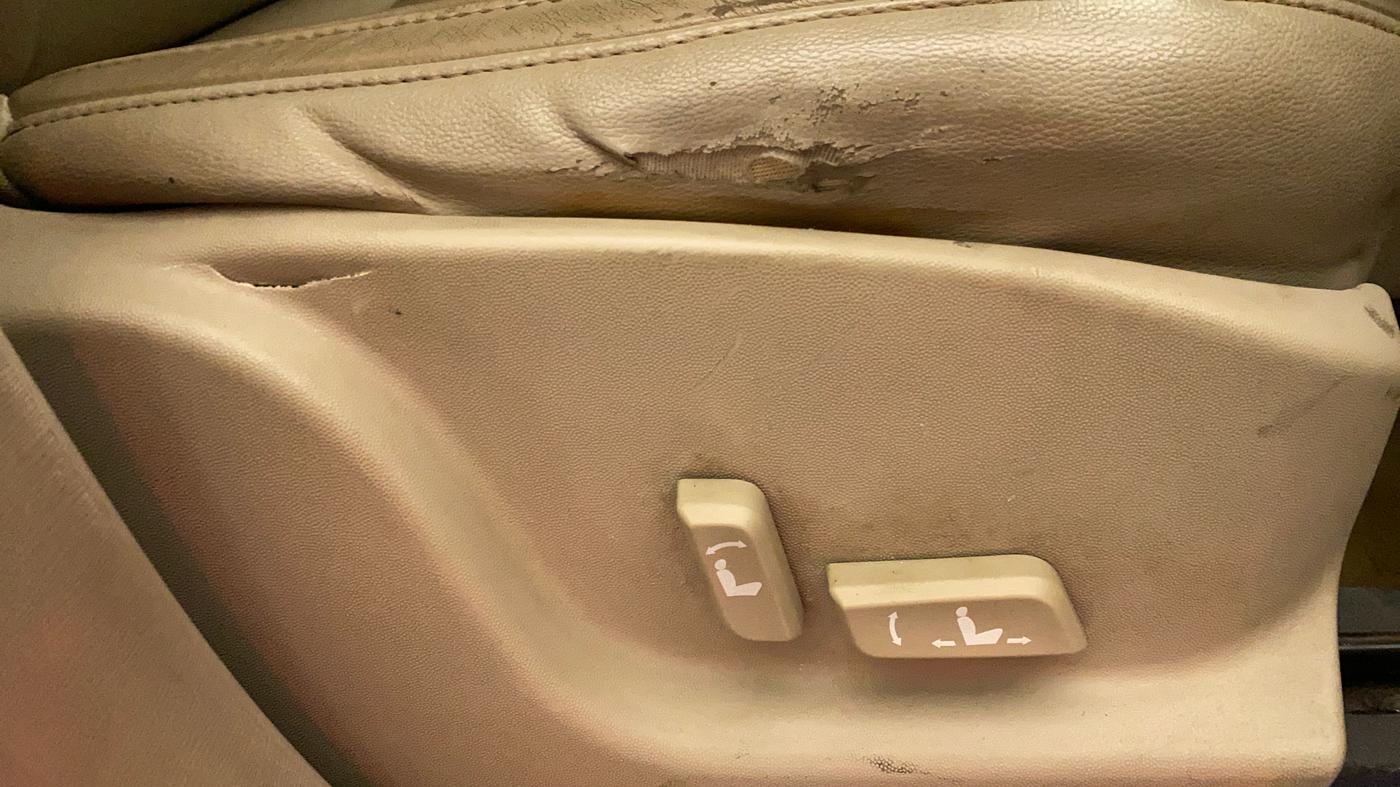 2017 Mahindra XUV500 W10 AT, Diesel, Automatic, 86,943 km, Driver Side Adjustment Panel