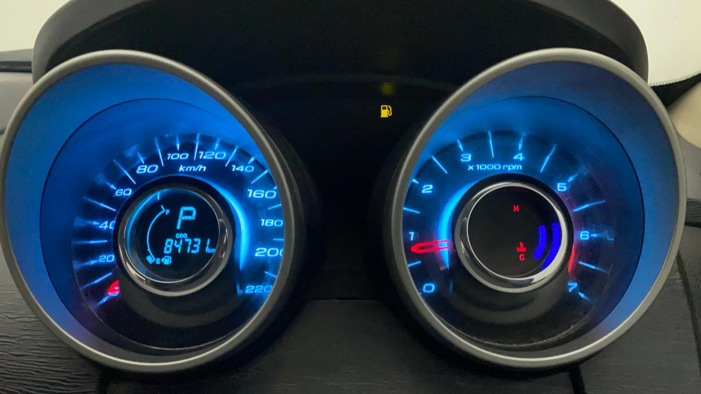 2017 Mahindra XUV500 W10 AT, Diesel, Automatic, 86,943 km, Odometer Image