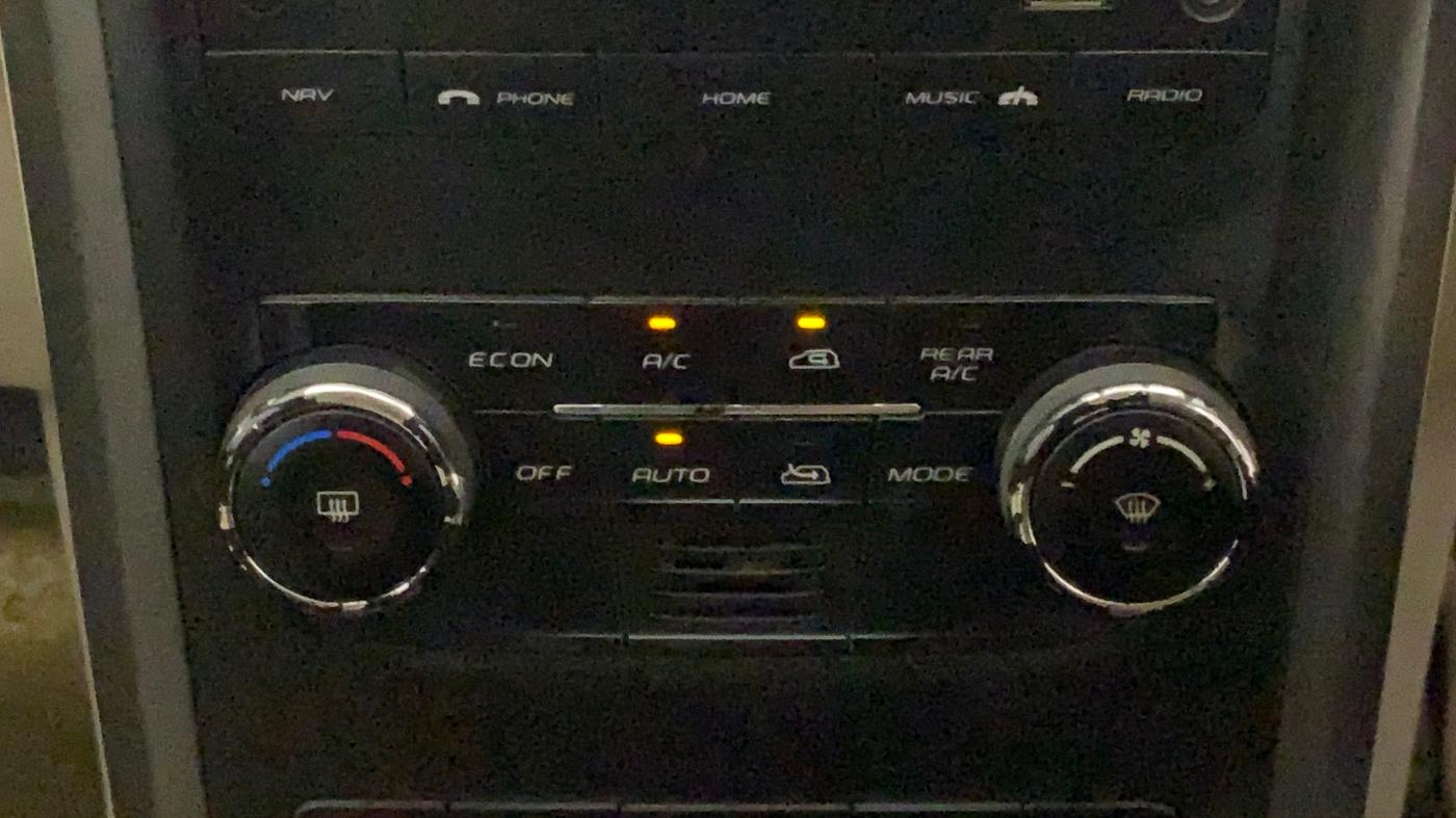 2017 Mahindra XUV500 W10 AT, Diesel, Automatic, 86,943 km, Automatic Climate Control