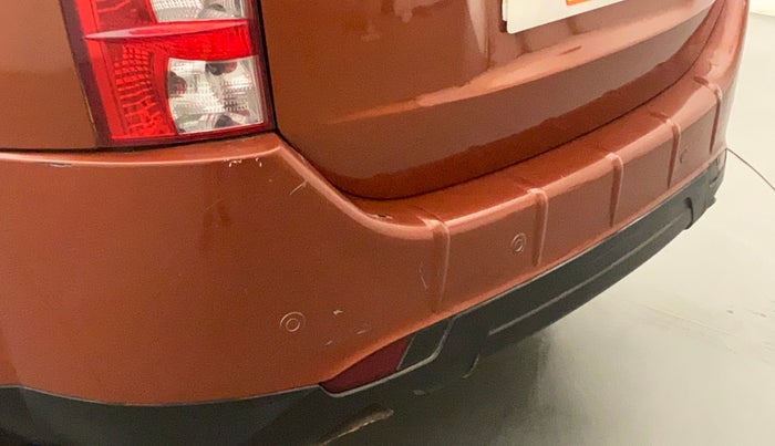 2017 Mahindra XUV500 W10 AT, Diesel, Automatic, 84,968 km, Rear bumper - Paint is slightly damaged