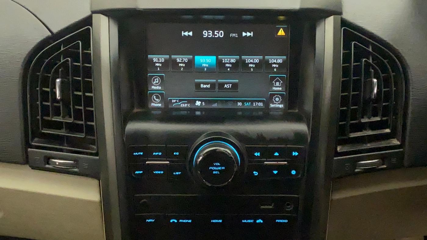 2017 Mahindra XUV500 W10 AT, Diesel, Automatic, 86,943 km, Infotainment System