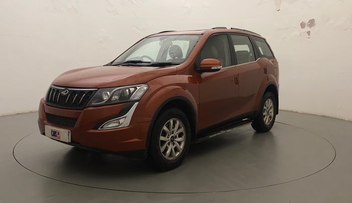 2017 Mahindra XUV500 W10 AT, Diesel, Automatic, 84,968 km, Left Front Diagonal