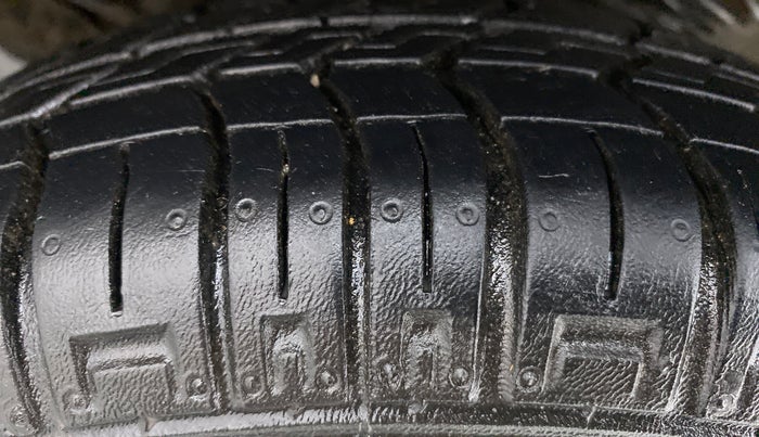 2018 Maruti Alto 800 LXI CNG, CNG, Manual, 39,960 km, Left Rear Tyre Tread