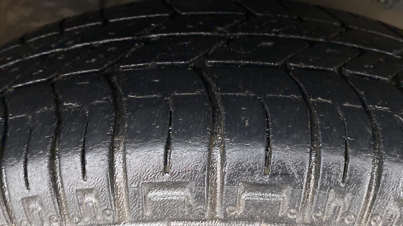2018 Maruti Alto 800 LXI CNG, CNG, Manual, 39,960 km, Right Front Tyre Tread