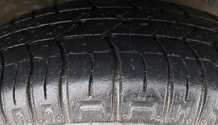 2018 Maruti Alto 800 LXI CNG, CNG, Manual, 39,960 km, Right Front Tyre Tread