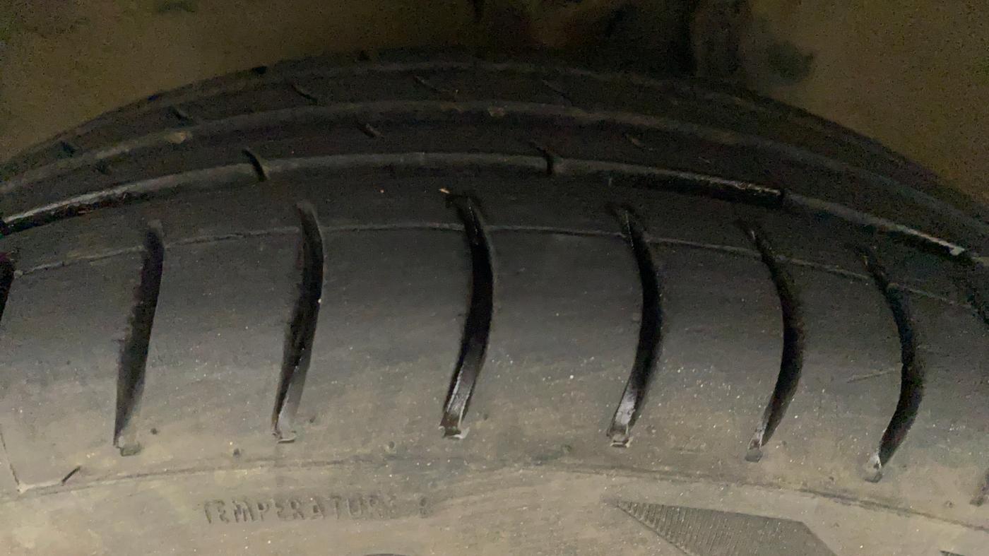 2016 Maruti Alto 800 VXI, Petrol, Manual, 53,419 km, Left Front Tyre Tread