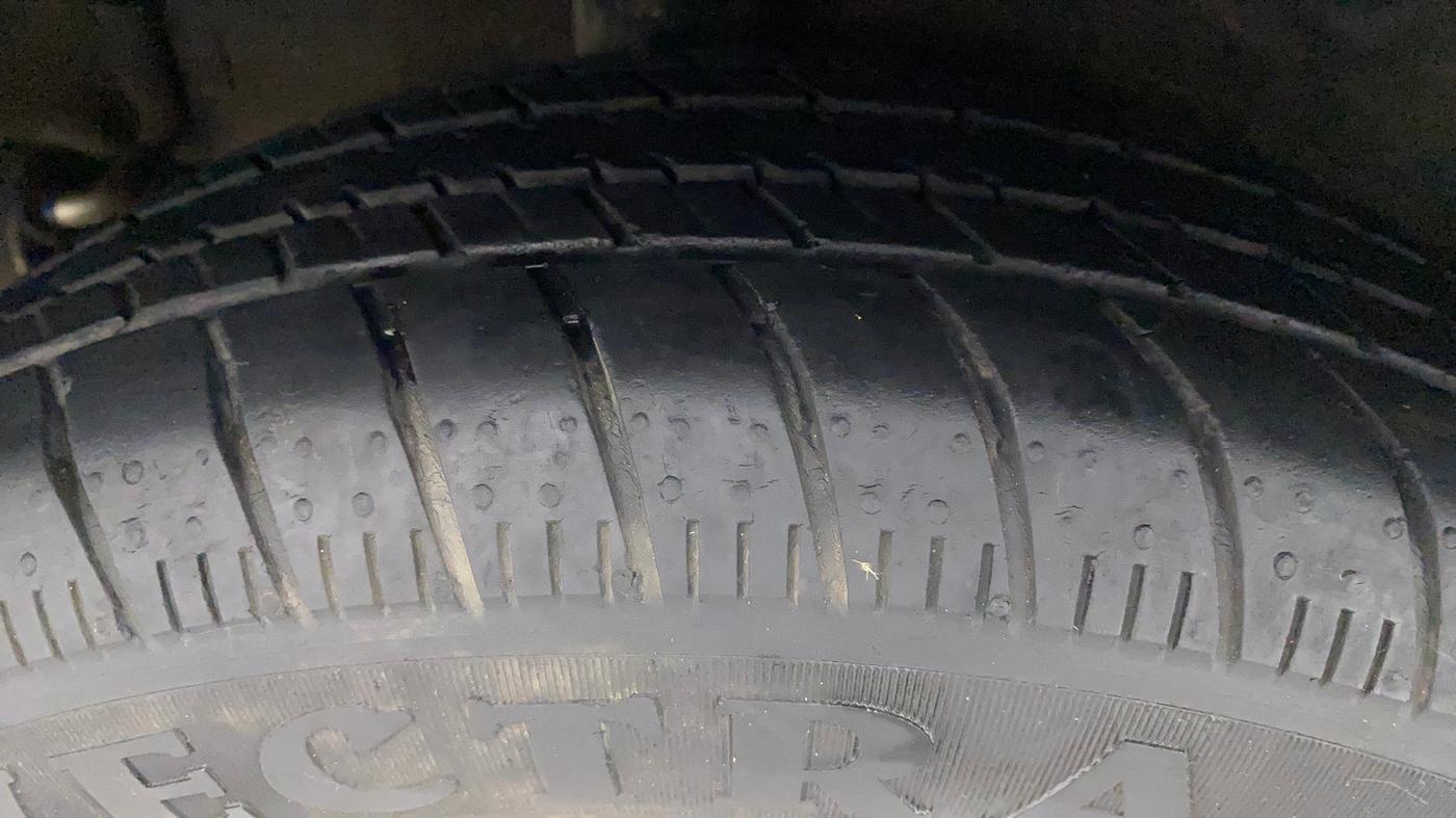 2017 Maruti Celerio ZXI, Petrol, Manual, 30,524 km, Right Rear Tyre Tread