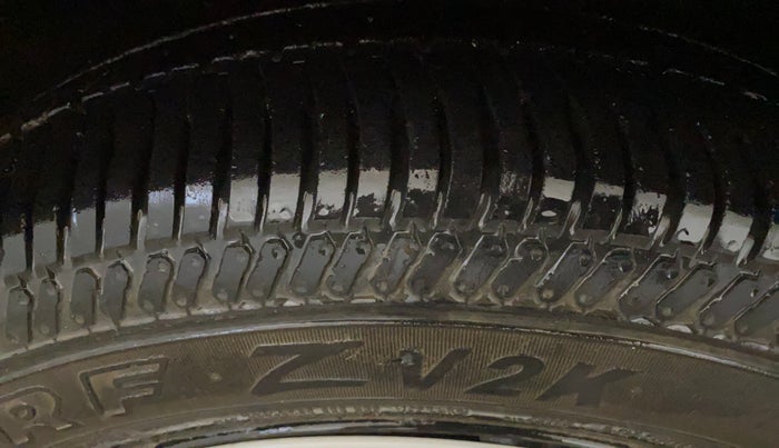 2018 Ford Ecosport TREND + 1.5L PETROL AT, Petrol, Automatic, 49,992 km, Left Front Tyre Tread