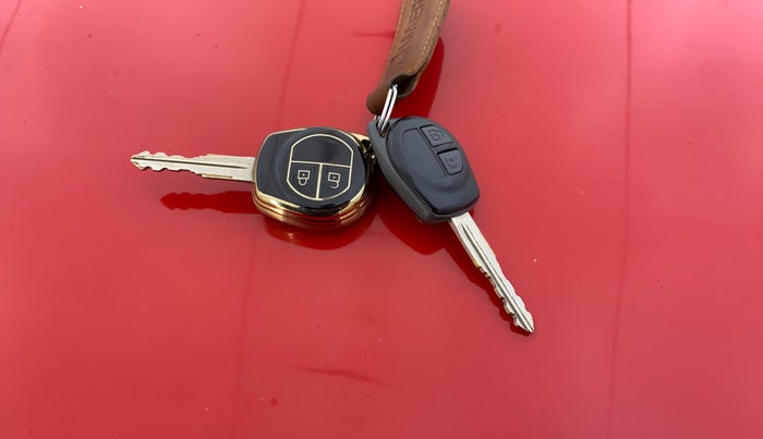 2016 Maruti Swift VXI, Petrol, Manual, 42,492 km, Key Close Up