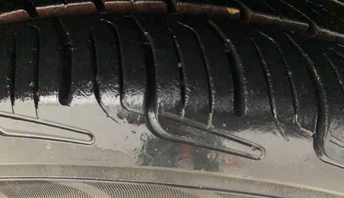 2018 Tata Tiago XZA PETROL, Petrol, Automatic, 1,38,852 km, Right Front Tyre Tread