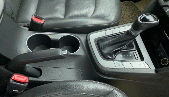2016 Hyundai New Elantra 2.0 SX AT PETROL, Petrol, Automatic, 39,077 km, Gear Lever