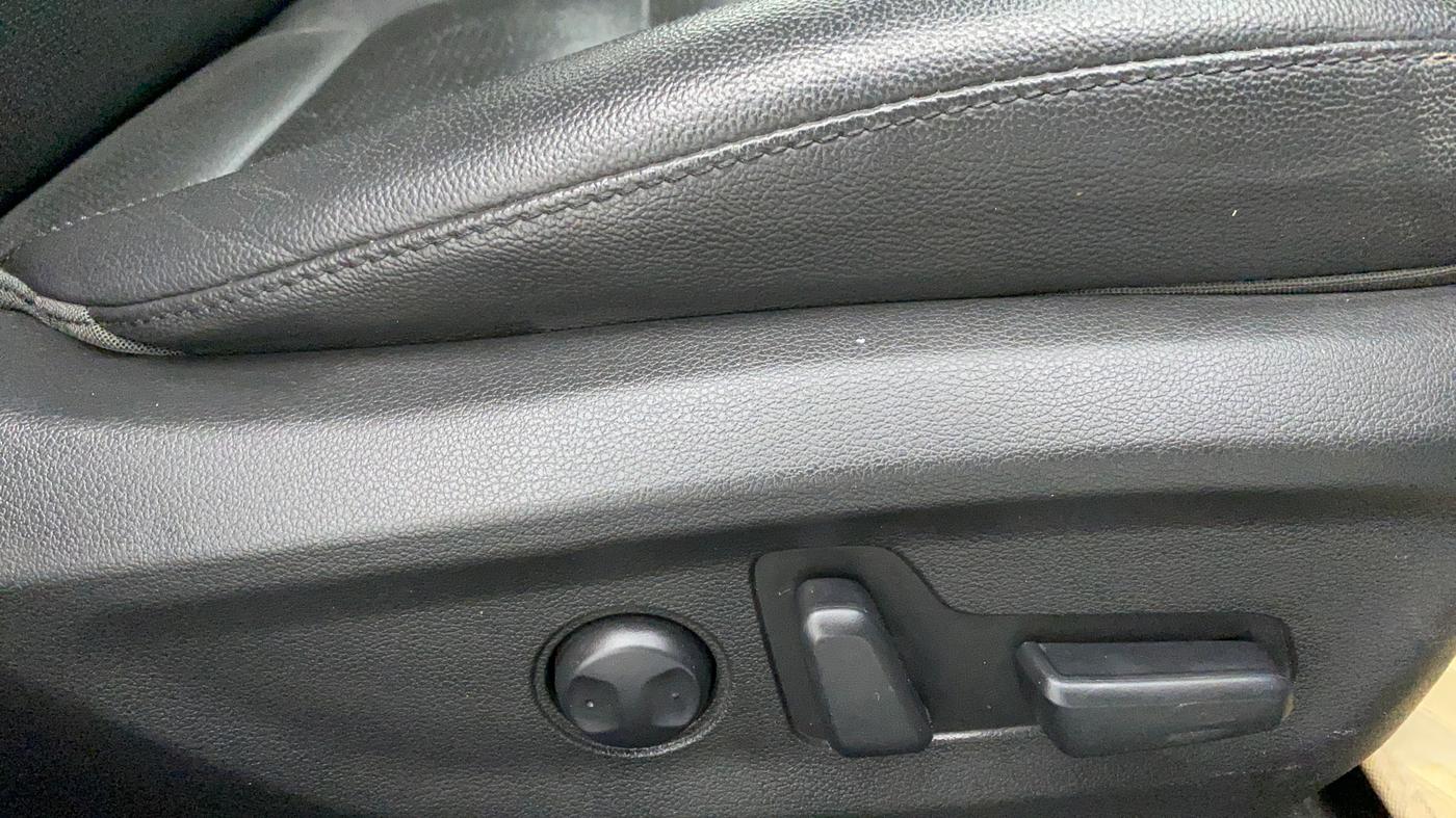 2016 Hyundai New Elantra 2.0 SX AT PETROL, Petrol, Automatic, 39,077 km, Driver Side Adjustment Panel