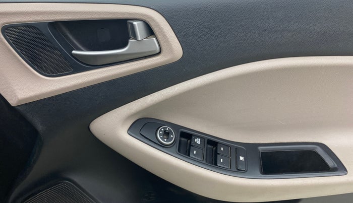 2018 Hyundai Elite i20 MAGNA EXECUTIVE 1.2, Petrol, Manual, 58,858 km, Driver Side Door Panels Control