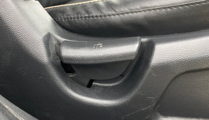 2018 Hyundai Elite i20 MAGNA EXECUTIVE 1.2, Petrol, Manual, 58,858 km, Driver Side Adjustment Panel