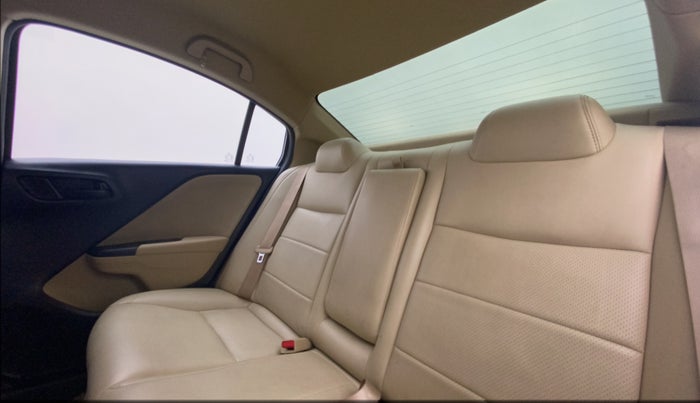 2022 Honda City 1.5L I-VTEC SV, Petrol, Manual, 25,656 km, Right Side Rear Door Cabin