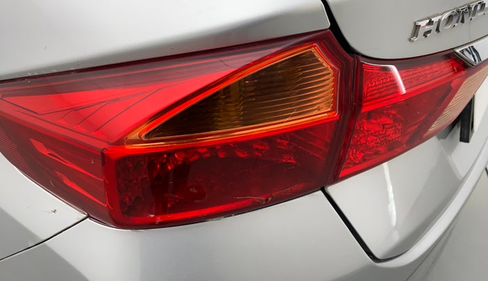 2016 Honda City 1.5L I-VTEC VX (O) MT, Petrol, Manual, 91,946 km, Left tail light - Minor damage