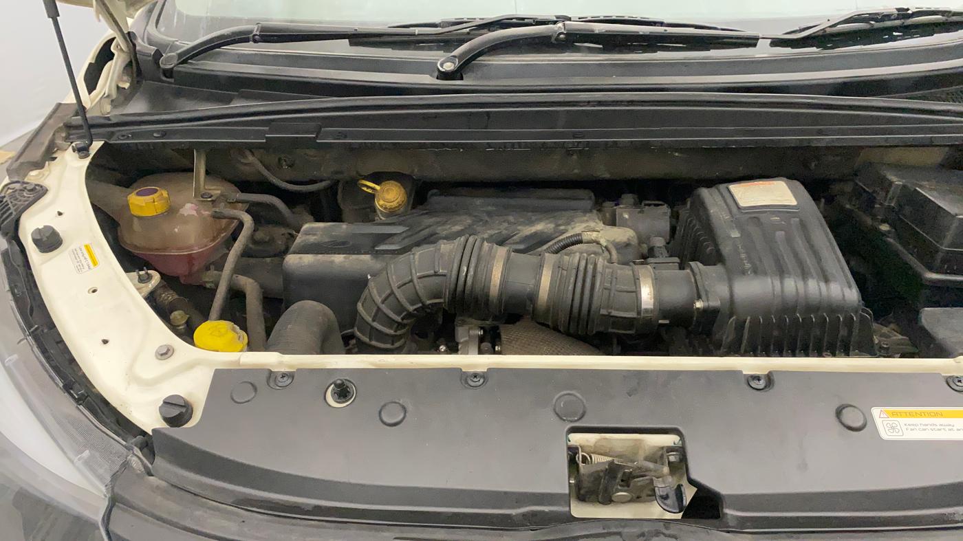 2018 Mahindra MARAZZO M6 7 STR, Diesel, Manual, 97,609 km, Engine View - Right