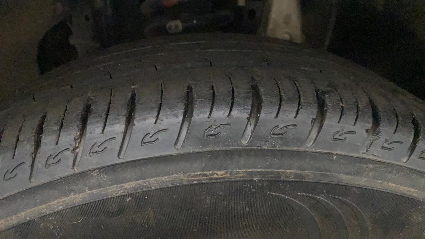 2018 Mahindra MARAZZO M6 7 STR, Diesel, Manual, 97,609 km, Left Front Tyre Tread