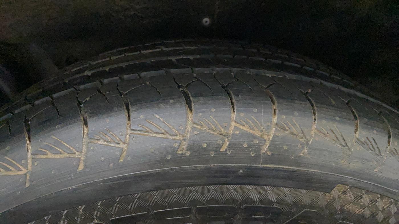 2018 Mahindra MARAZZO M6 7 STR, Diesel, Manual, 97,609 km, Right Rear Tyre Tread