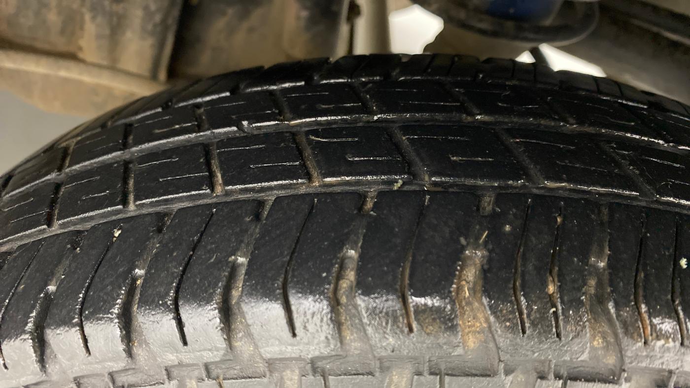 2013 Maruti Alto 800 LXI, Petrol, Manual, 70,968 km, Left Rear Tyre Tread