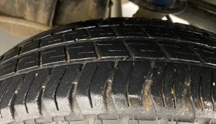 2013 Maruti Alto 800 LXI, Petrol, Manual, 70,968 km, Left Rear Tyre Tread