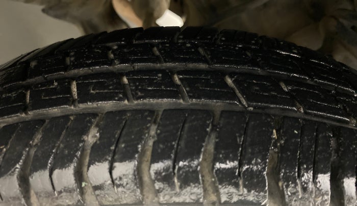 2013 Maruti Alto 800 LXI, Petrol, Manual, 70,968 km, Right Front Tyre Tread