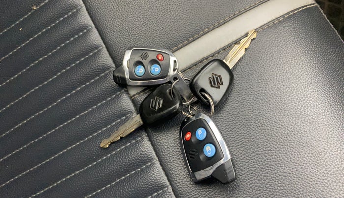 2016 Maruti Alto K10 VXI, Petrol, Manual, 69,833 km, Key Close Up