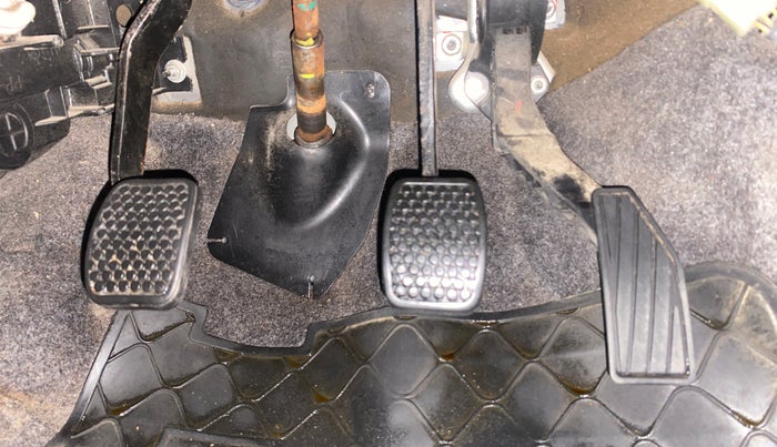 2016 Maruti Alto K10 VXI, Petrol, Manual, 69,833 km, Pedals