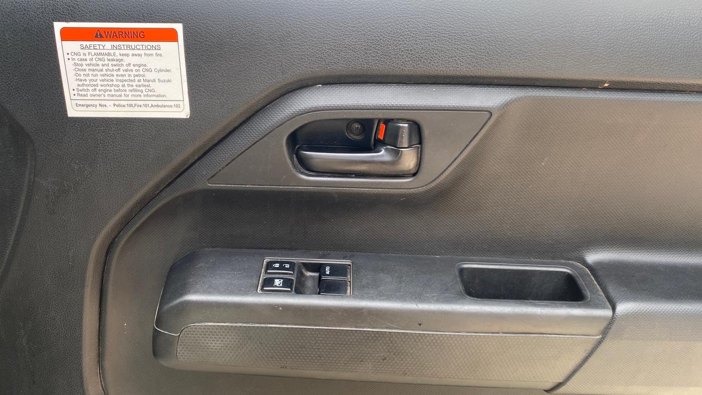 2021 Maruti New Wagon-R LXI CNG 1.0, CNG, Manual, 65,936 km, Driver Side Door Panels Control