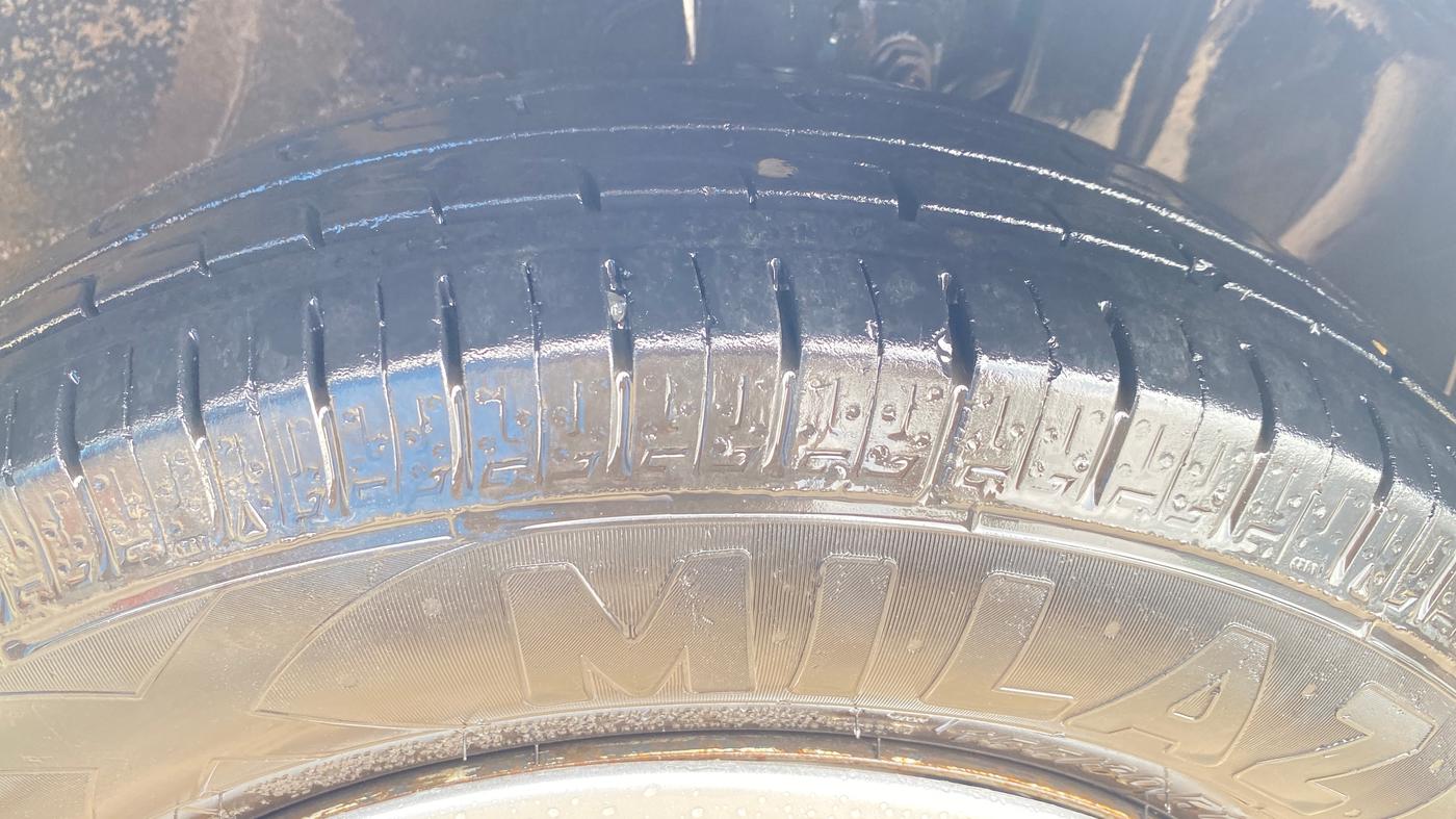 2021 Maruti New Wagon-R LXI CNG 1.0, CNG, Manual, 65,936 km, Right Front Tyre Tread