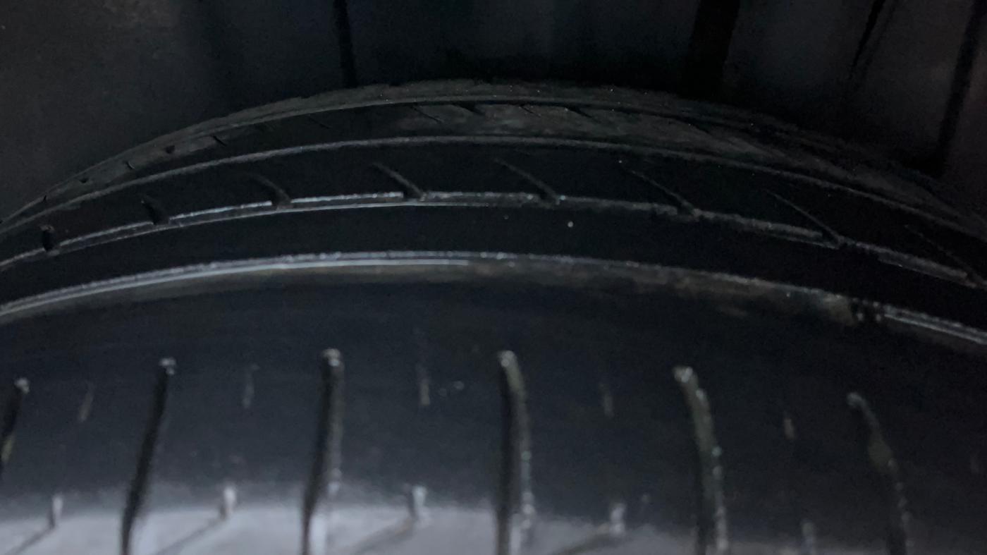2019 Maruti S Cross ALPHA 1.3, Diesel, Manual, 74,300 km, Left Rear Tyre Tread