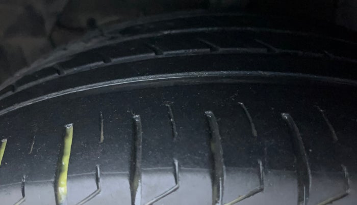 2019 Maruti S Cross ALPHA 1.3, Diesel, Manual, 74,031 km, Left Front Tyre Tread