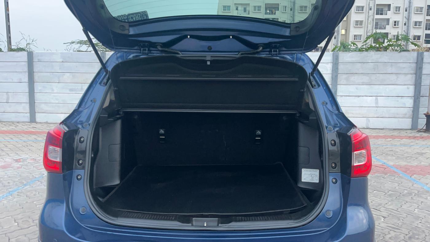 2019 Maruti S Cross ALPHA 1.3, Diesel, Manual, 74,300 km, Boot Inside