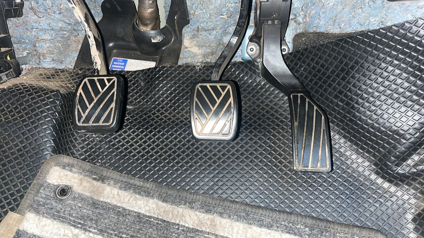 2019 Maruti S Cross ALPHA 1.3, Diesel, Manual, 74,300 km, Pedals