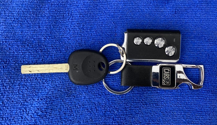 2011 Hyundai i20 MAGNA 1.2, Petrol, Manual, 1,23,488 km, Key Close Up