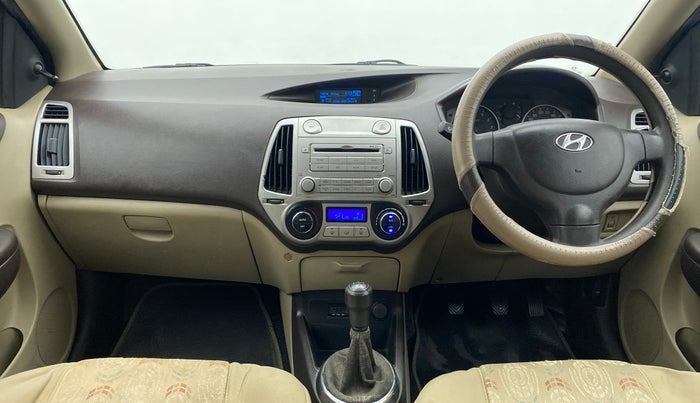 2011 Hyundai i20 MAGNA 1.2, Petrol, Manual, 1,23,488 km, Dashboard