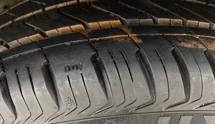 2019 Hyundai Elite i20 ASTA (O) CVT, Petrol, Automatic, 36,036 km, Right Rear Tyre Tread