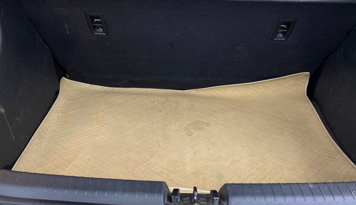 2019 Hyundai Elite i20 ASTA (O) CVT, Petrol, Automatic, 36,036 km, Boot Inside