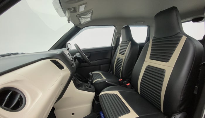2022 Maruti New Wagon-R ZXI 1.2, Petrol, Manual, 4,855 km, Right Side Front Door Cabin