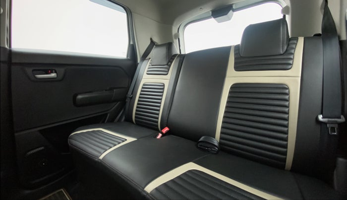 2022 Maruti New Wagon-R ZXI 1.2, Petrol, Manual, 4,855 km, Right Side Rear Door Cabin